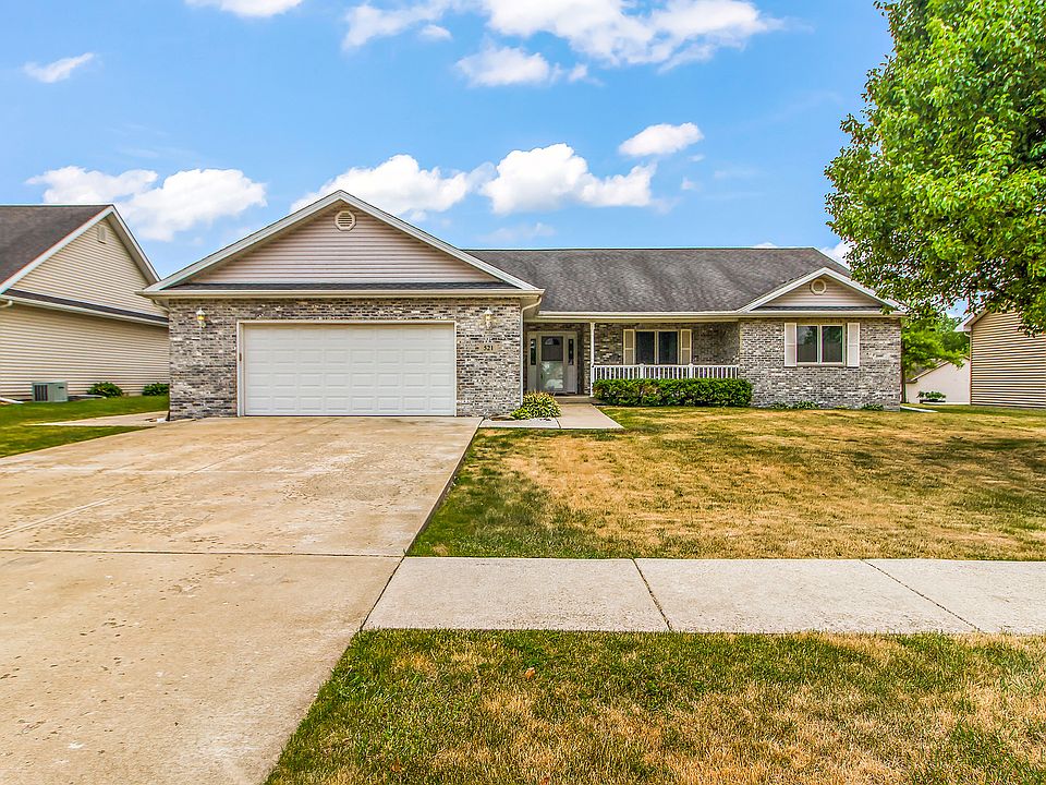 1st image of 521 Hollyberry Ln