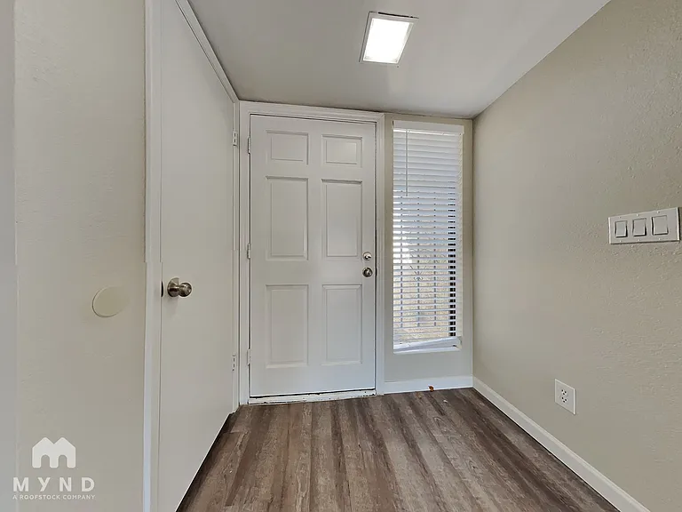 4816 W Sierra Vista Dr — Photo 2