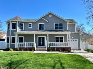 450 Utah St, Paramus, NJ 07652