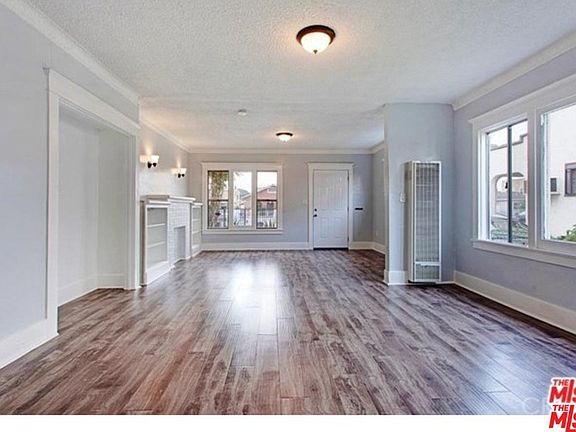 4th image of 1045 W 60th Pl