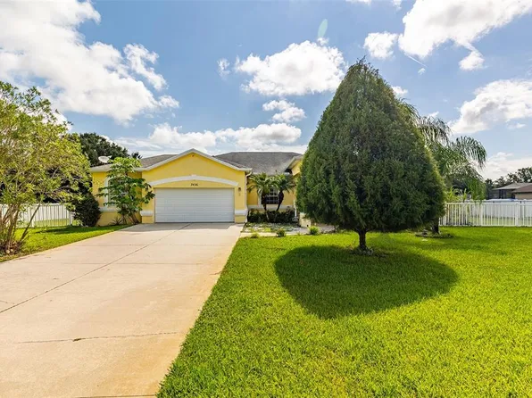 7426 Pine Lands Dr, Wesley Chapel, FL 33544