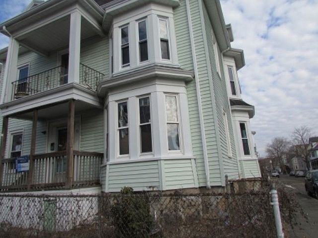 2nd image of 91 Willis St