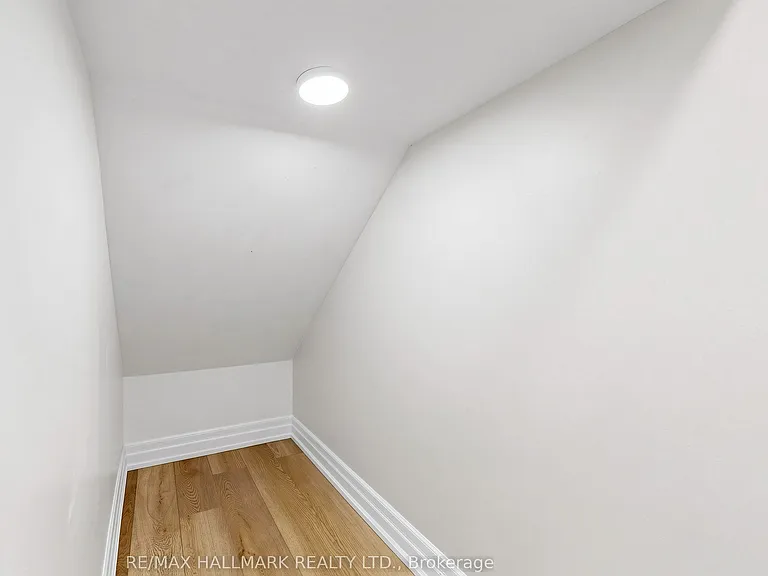 87 Fallingbrook Rd — Photo 36