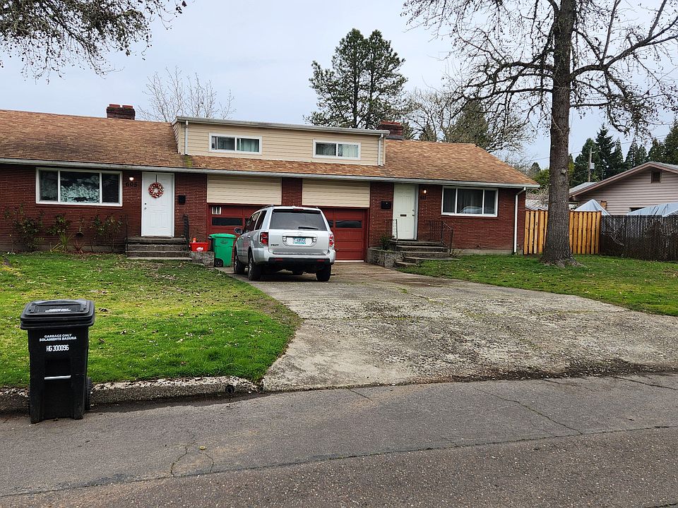 includes 1 car garage and driveway parking