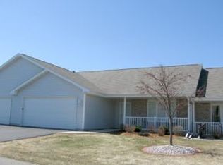 456 Wyldewood Dr UNIT E, Oshkosh, WI 54904