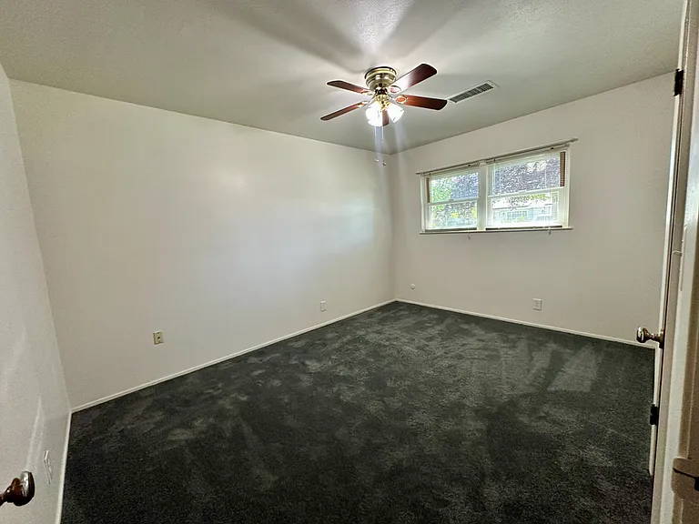 4063 N Sunnyside Ave — Photo 17