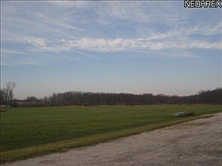 2nd image of 524 Plum Creek Dr