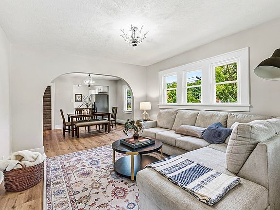 4th image of 317 N Sunnyside Ave