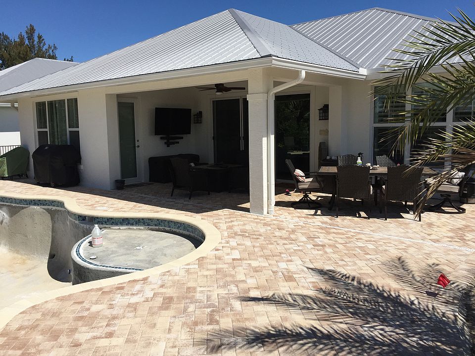 2nd image of 3919 Duneside Dr