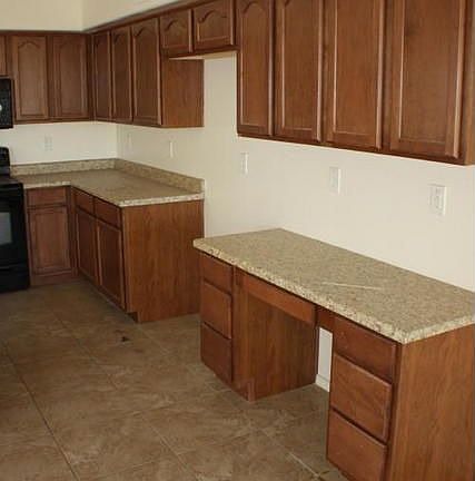 3rd image of 1474 E Sunset Dr