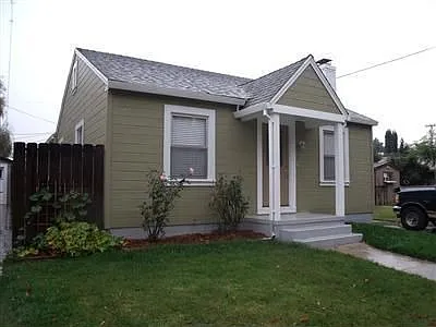 14035 Grand Ave photo 1