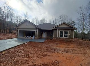 813 Blossom Ln, Cornelia, GA 30531