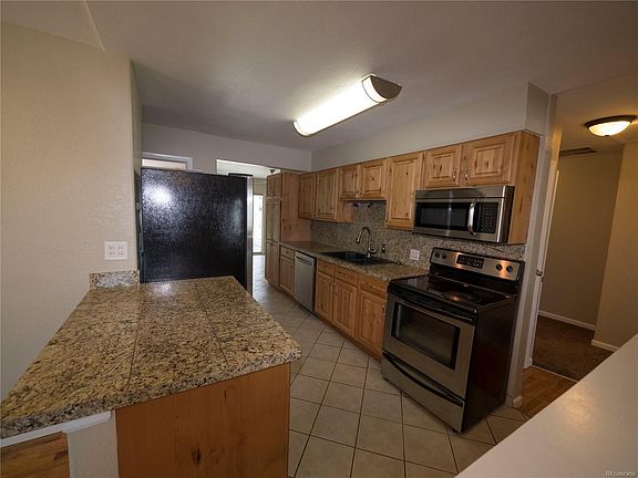 4th image of 5033 Wyandot St