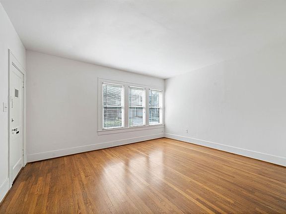 4th image of 1206 Crocker St APT 1