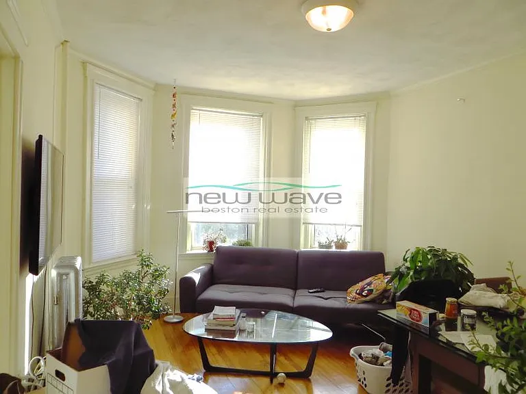 51 Queensberry St #5 — Photo 3