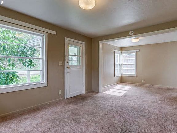 5th image of 3111 NE Petticoat Ln