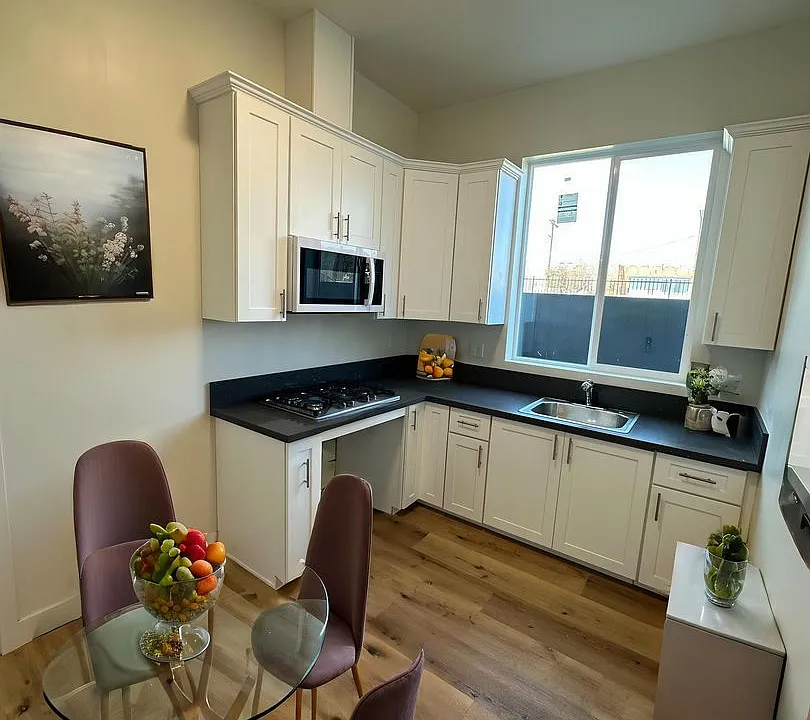 10914 S Main St #104
