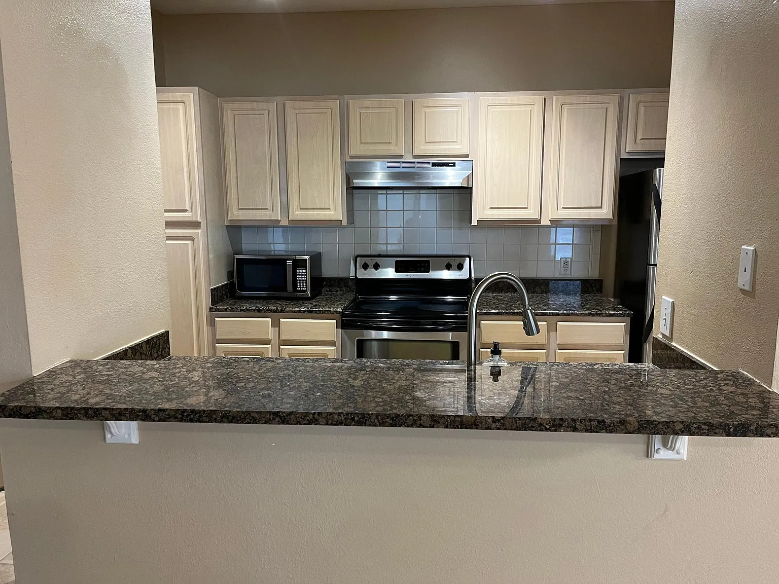 2 bed, 1274 sqft, $1,400 — Photo 1