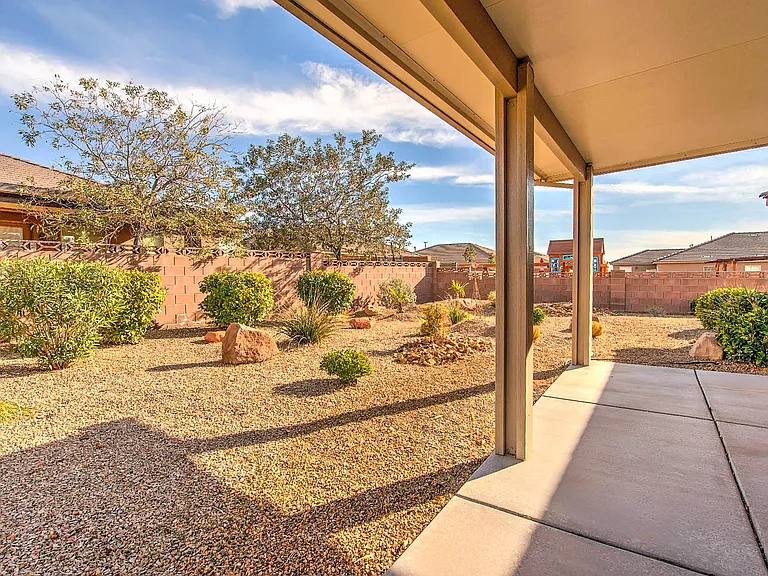 986 Camel Springs Dr — Photo 11