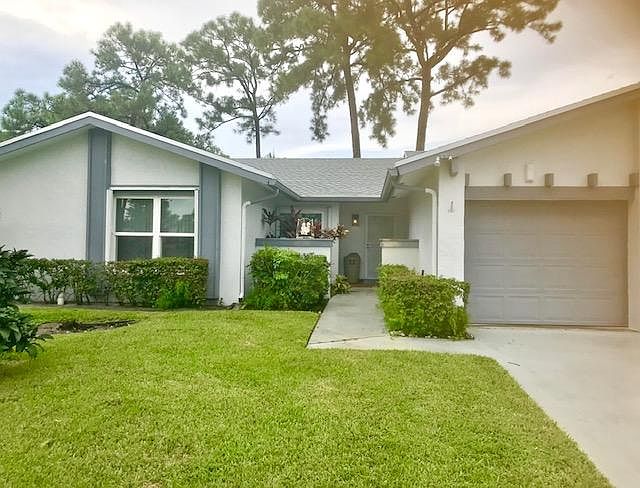1st image of 6111 Elsinore Cir