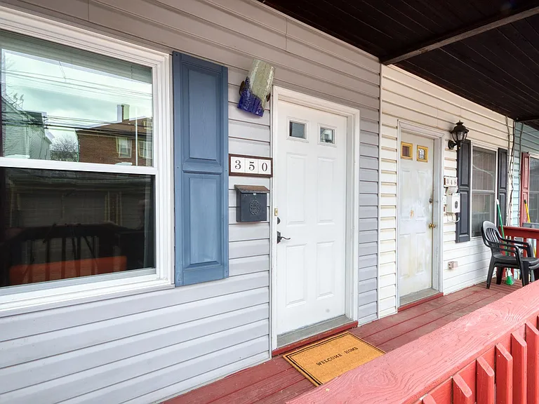 350 Lamont Pl — Photo 1
