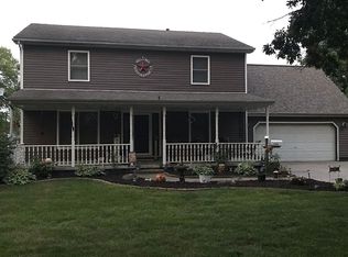 200 N Shady Ln, Girard, IL 62640