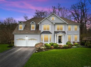 18 Galloway Ln, Walden, NY 12586