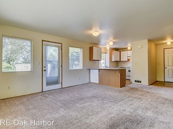 3rd image of 340 SE Midway Blvd APT 102