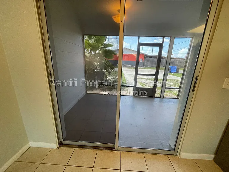 4475 Frankie Ct — Photo 4