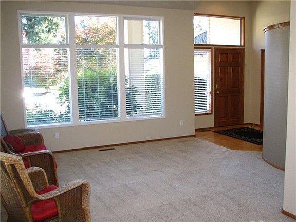 2nd image of 24125 SE 35th Pl