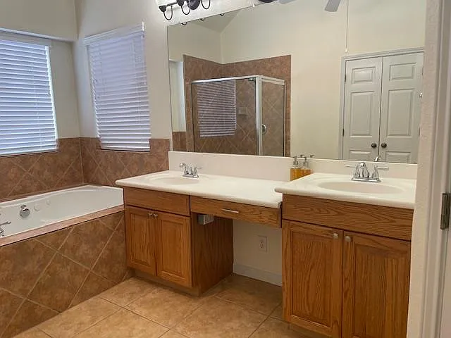 2412 Tivoli Dr — Photo 10