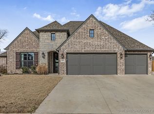 1506 Wildwood Dr, Claremore, OK 74017