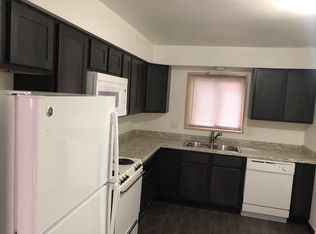 1717 C Ave NE APT 2, Cedar Rapids, IA 52402