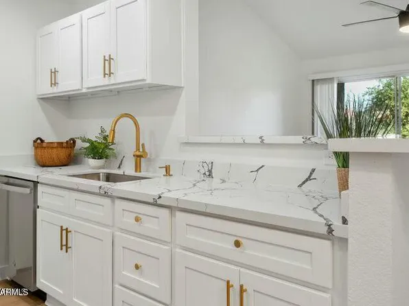 623 W GUADALUPE Road #223, Mesa, AZ 85210