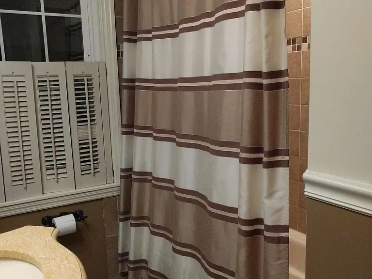 Bathroom in the 2nd floor