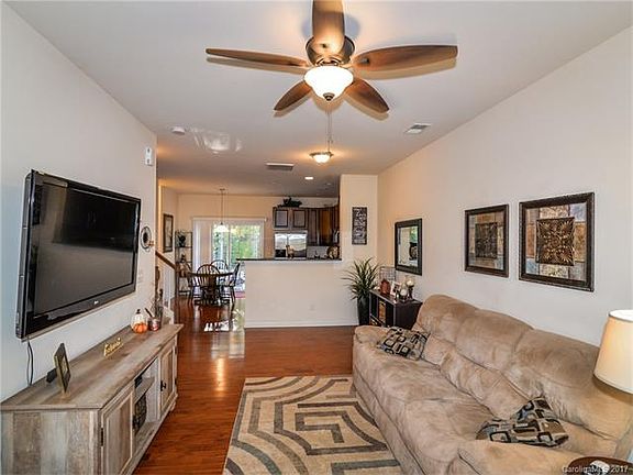 4th image of 13983 Singleleaf Ln