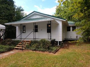 167 Lamplighter Ln, East Flat Rock, NC 28726