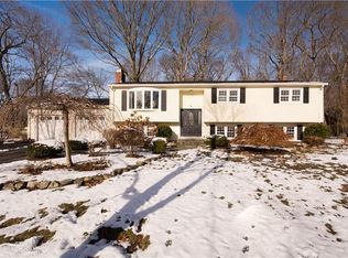 70 Spring Rd, North Kingstown, RI 02852