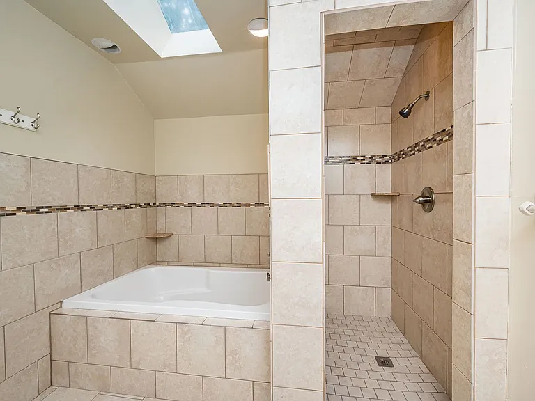 6022 Watch Harbour Rd — Photo 27