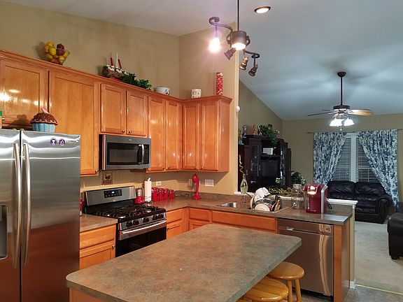 3rd image of 25125 W Gates Ln