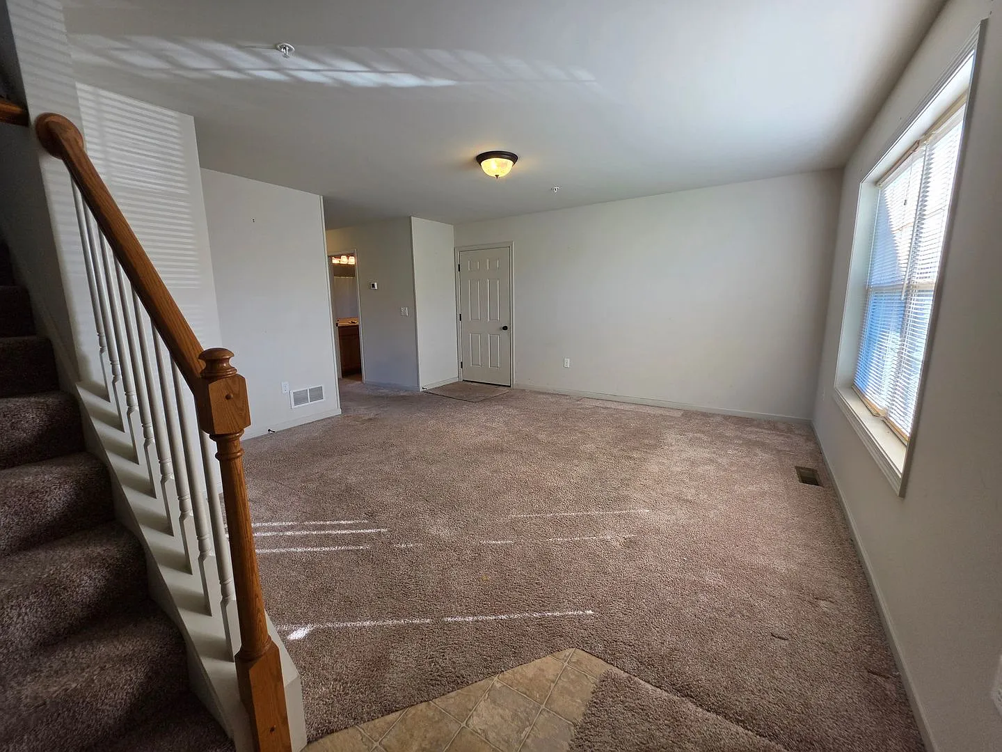 Beautiful 3 Bedroom Townhome in New Community! — Photo 4