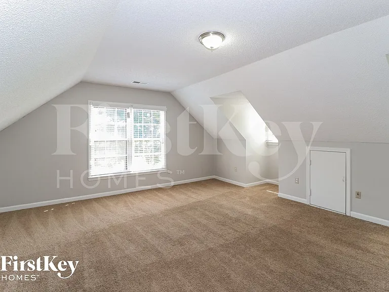 8688 Chimneyrock Blvd — Photo 11
