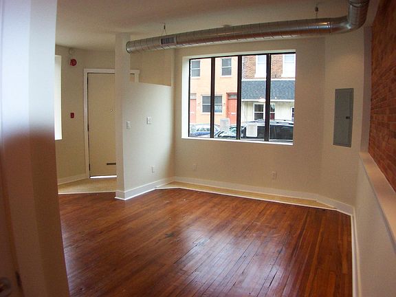 3rd image of 775 S 8th St Floor 1