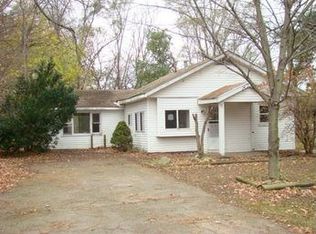 8747 Douglas Ave, Kalamazoo, MI 49009