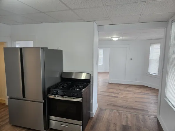 397-399 Chelmsford St #3, Lowell, MA 01851