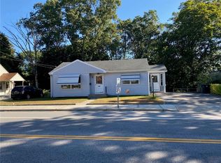 76 Arnold Rd, Coventry, RI 02816