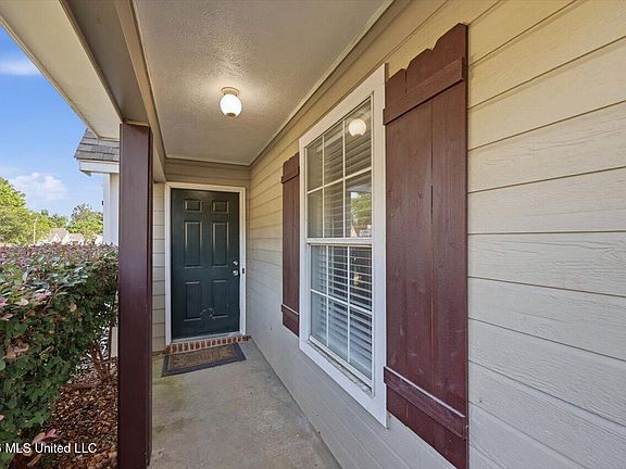 4th image of 1018 Barnett Bend Cir