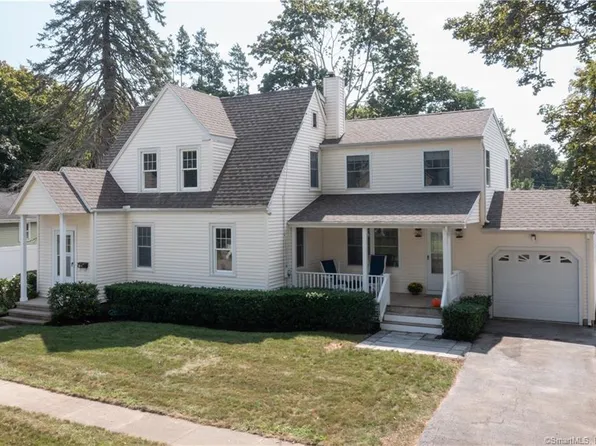 38 Coulter Street, Old Saybrook, CT 06475