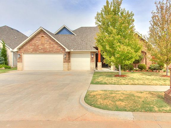 2nd image of 2424 Crystal Creek Dr
