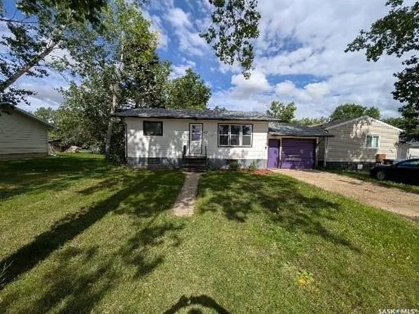 617 Peterson AVENUE, Radville, SK S0C 2G0